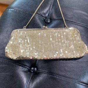 A beautiful glittery night purse. Mainly for occasions and weddings.